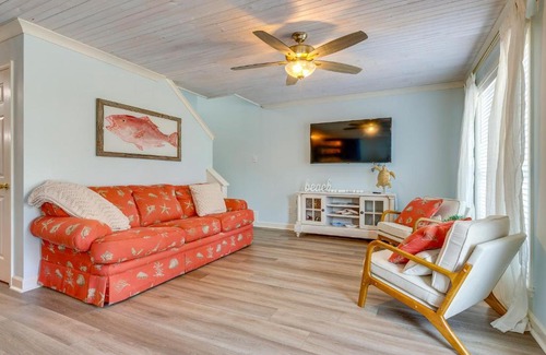 Dauphin Island House | Creekfront Dauphin Island Cottage Walk to Gulf!