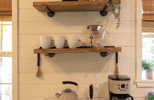 Epworth Cabin | Creekside Cabin, Fire pit Escape, Cozy Hot Tub