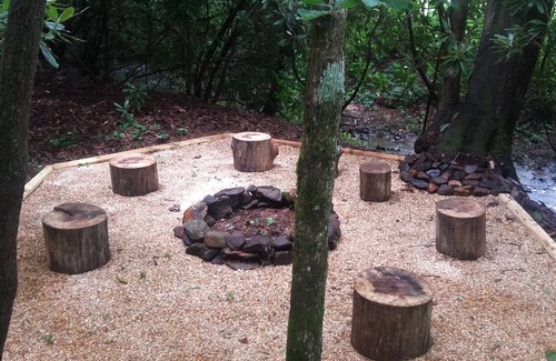 Hiawassee Cabin | Creekside Cabin-Hot Tub - Amid North Georgia Wineries