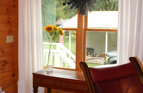 Blue Ridge Cottage | Creekside Cottage just steps from Fightingtown Creek & 10 minutes from downtown.