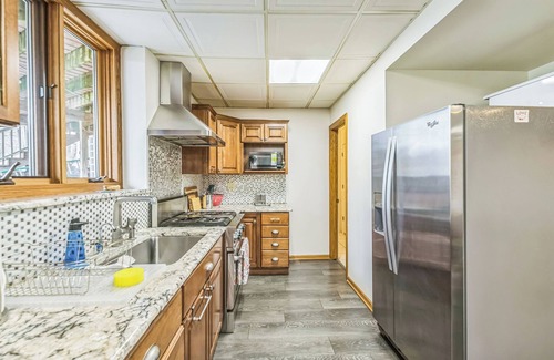 Wheeler Apartment | Creekside Cozy 3BD Near Dunes