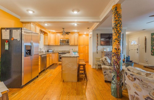 Tybee Island House | Creekside Paradise - pool, kayaks, bikes, hot tub, dock