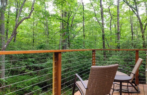 Balsam Grove Cabin | Creekside Yurt - The Dreamer