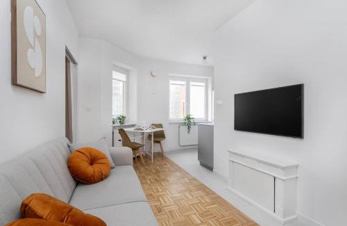 Mokotow Apartment | Creme De La Creme 2 Bedroom Apartment Mokotow