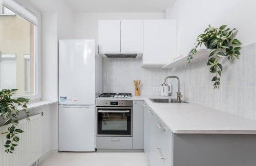 Mokotow Apartment | Creme De La Creme 2 Bedroom Apartment Mokotow