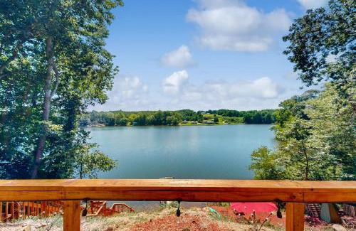 Delta House | Crescent Moon Tiny Lake House