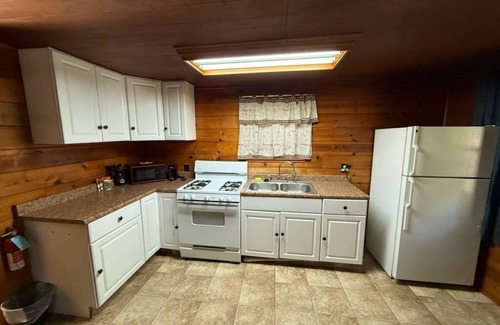 Crestline Hotel | Crest Lodge Historic Mountain Inn