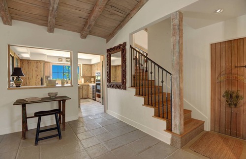 The Mesa House | Crestview Heights in The Mesa