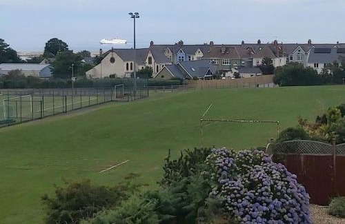 Fishguard House | Cri'r Wylan