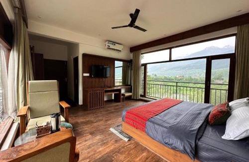 Manali Resort | Crimson inn by Senderos De Pine
