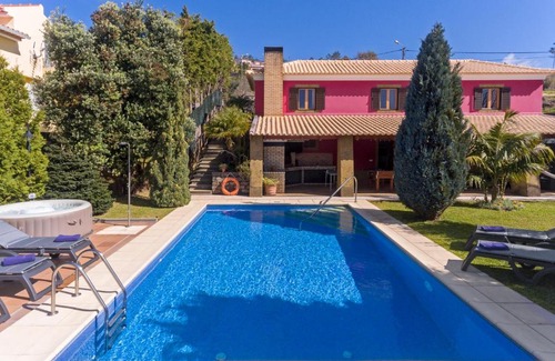 Prazeres Villa | Cris’s Home by OurMadeira