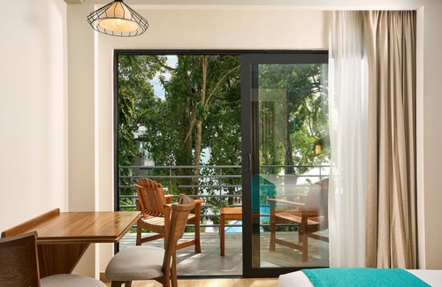 Chetumal Hotel | Cristalino Lagoon Front Hotel Restaurant & SPA