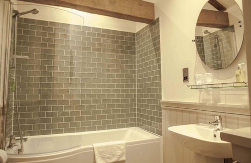 Newton in Furness Hotel | Crofters Lodge