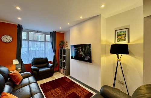 Cleethorpes House | Crow Hill House - Great for Contractors or Family Holidays