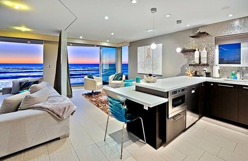 San Diego House | Crown Jewel in Mission Beach at Ocean Front Walk