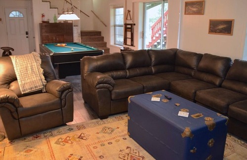 Horseshoe Bend House | Crown Lake Retreat, Beautiful Lakefront Home