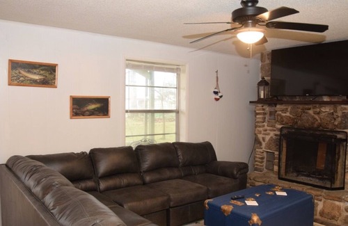 Horseshoe Bend House | Crown Lake Retreat, Beautiful Lakefront Home