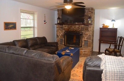 Horseshoe Bend House | Crown Lake Retreat, Beautiful Lakefront Home