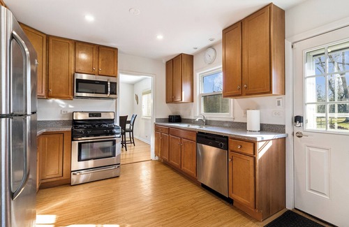 Crown Point House | Crown Point - Pettibone St