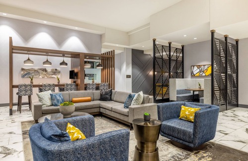 Kearney Hotel | Crowne Plaza Kearney by IHG