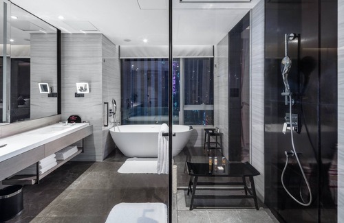 Kunshan Hotel | Crowne Plaza Kunshan by IHG