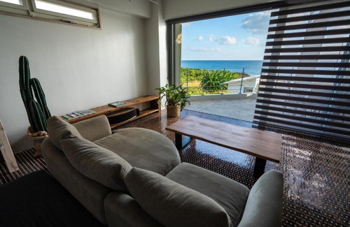 Miyakojima Villa | Cruise Room DESLIE 伊良部島