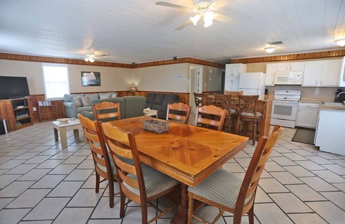 Golden Meadow House | Crusty Crab - Boat Access - Island Realty