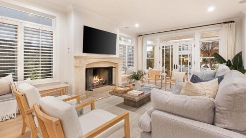 Santa Ana Heights House | Crystal Cove by AvantStay Gorgeous Charming Newport Home