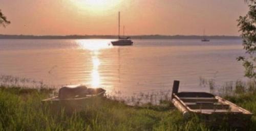 Palatka Resort | Crystal Cove Riverfront Resort