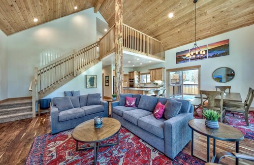 Country Club Estates House | Crystal Crest: Mountain Views, Games, BBQ, 3BR