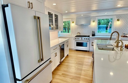 Frankfort House | Crystal Lake Effect - Private Direct Lakefront!