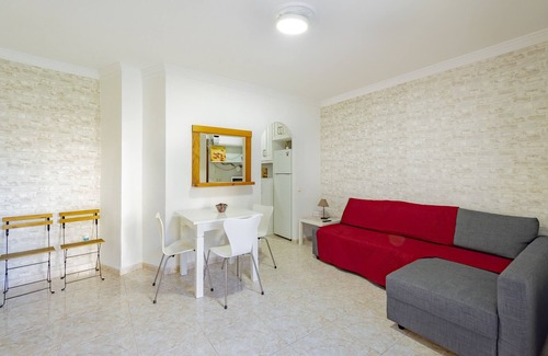 Algarrobo Apartment | Cubo's Algarrobo Beach Apartment/close to beach/community pool/free wifi