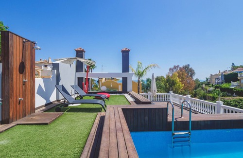 Monte Sancha Villa | Cubo's Gibralfaro House Center/private pool/air conditioning