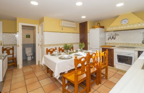 Guillena Cottage | Cubo's Quinta de los Cisnes & minigolf included/private pool/free wifi/relax