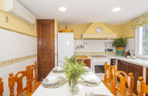 Guillena Cottage | Cubo's Quinta de los Cisnes & minigolf included/private pool/free wifi/relax