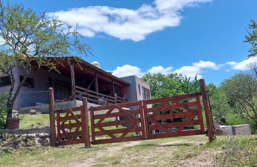 Agua de Oro House | Cuestas Del Búho Casa Serrana