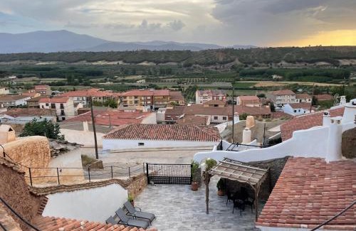 Alcudia de Guadix House | Cueva con vistas a Sierra Nevada en Alcudia de Guadix