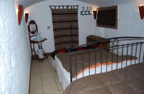 Baza House | Cueva El Haro