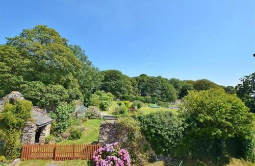 Roch House | Cuffern Manor