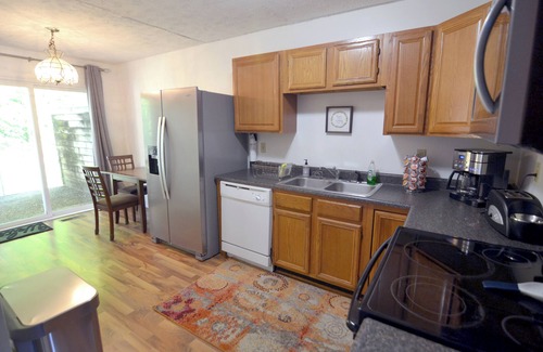 Bloomington House | Cul-de-Sac Condo