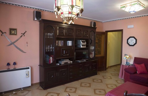 Almagro Condo | CULTURES AND COLORS IN ALMAGRO WIFI and private parking. Promotion to Companies