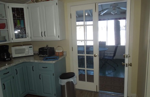 Waupaca Cottage | Cumley's Journeys End cottage on McCrossen Lake, Chain ‘O Lakes