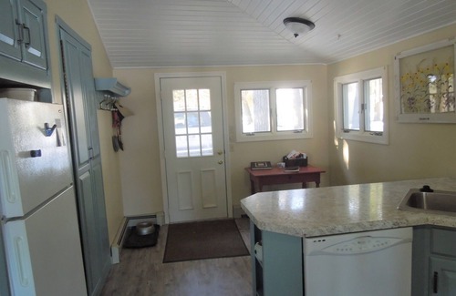 Waupaca Cottage | Cumley's Journeys End cottage on McCrossen Lake, Chain ‘O Lakes