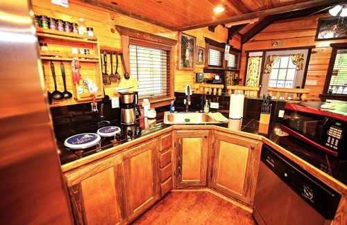 Murfreesboro Cabin | Custom Built Cabin Near Lake & Crater of Diamonds