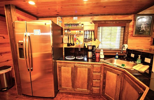 Murfreesboro Cabin | Custom Built Cabin Near Lake & Crater of Diamonds
