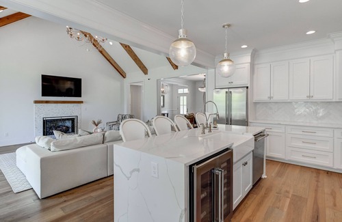 Irmo Other | Custom built lake house on Lake Murray with New pool and hot tub!