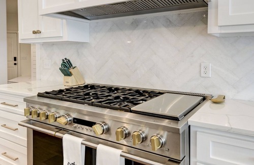 Irmo Other | Custom built lake house on Lake Murray with New pool and hot tub!