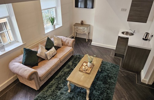 Liverpool City Centre House | Customs house sleeps up to 18 people