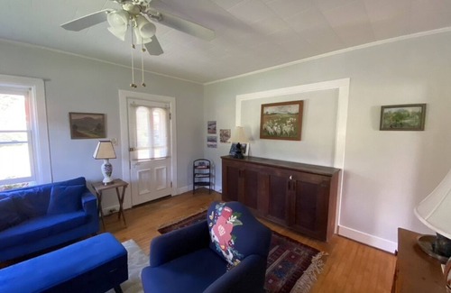 Town of White Creek Apartment | CUTE 1 BEDROOM APARTMENT WITHIN A FARM SETTING