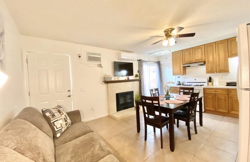Riverside Apartment | Cute 3 BR Condo W/Pool Access Near UC Riverside